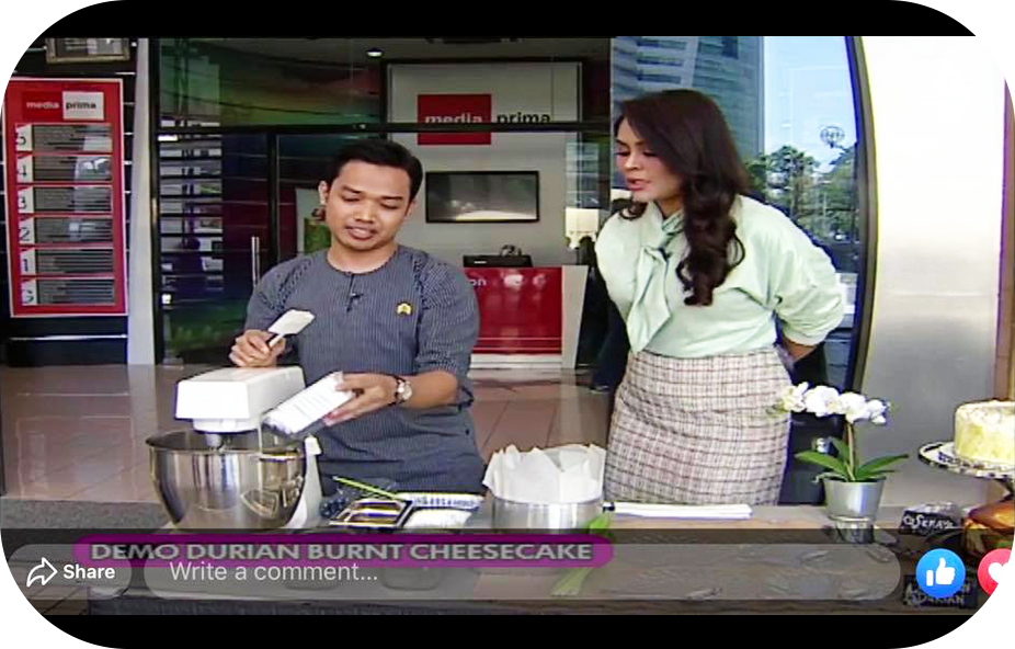 Chef Kecik Kitchen Demo Durian Burnt Cheesecake di Wanita Hari Ini (WHI) Bersama Fiza Sabjahan TV3